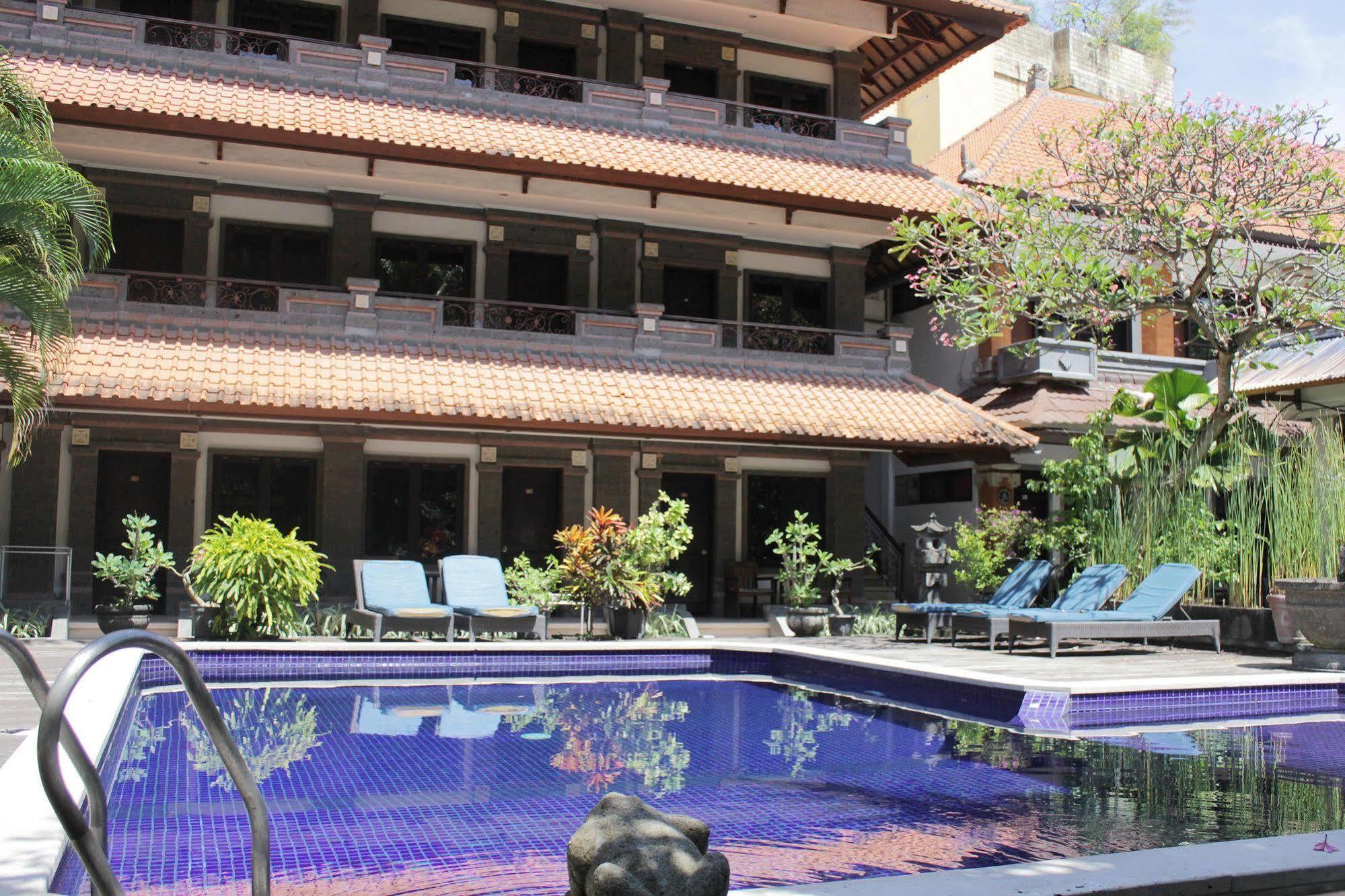 Hotel Puri Tanah Lot Кута Экстерьер фото