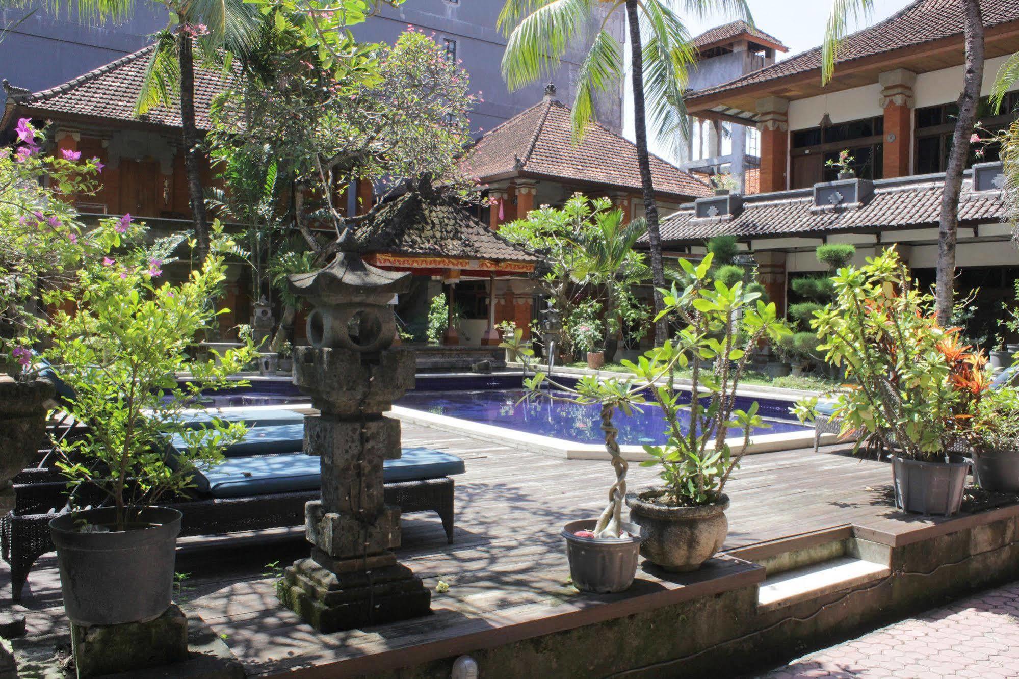 Hotel Puri Tanah Lot Кута Экстерьер фото
