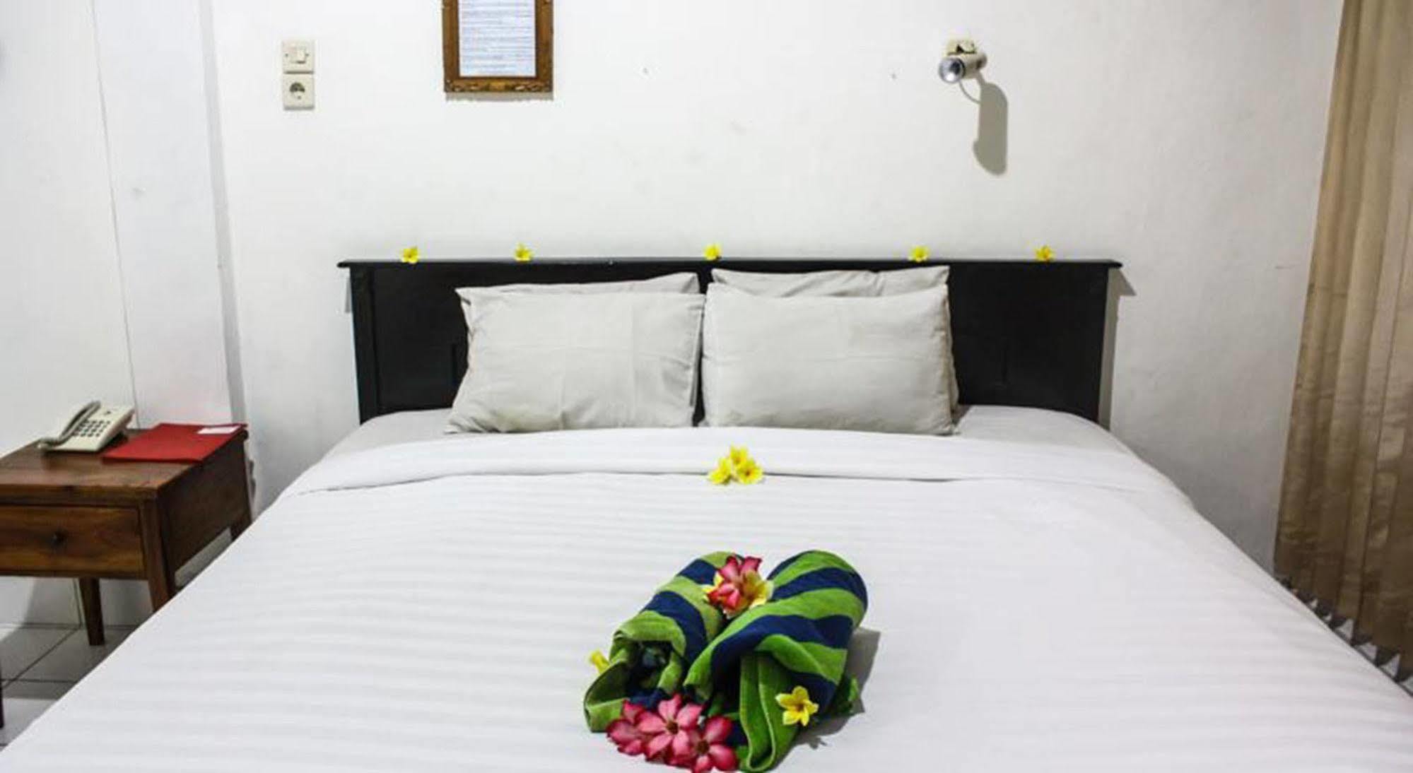 Hotel Puri Tanah Lot Кута Экстерьер фото