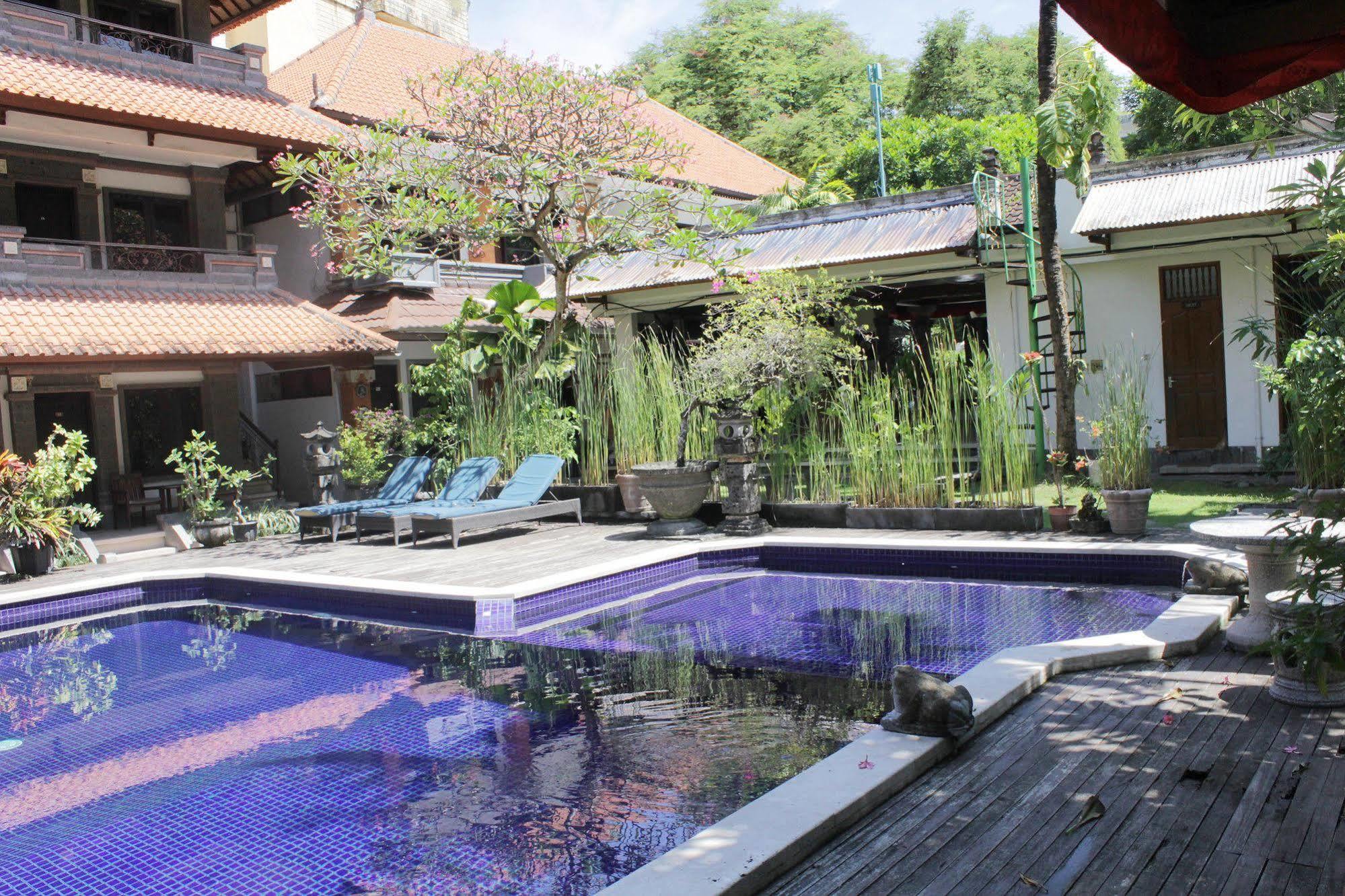 Hotel Puri Tanah Lot Кута Экстерьер фото