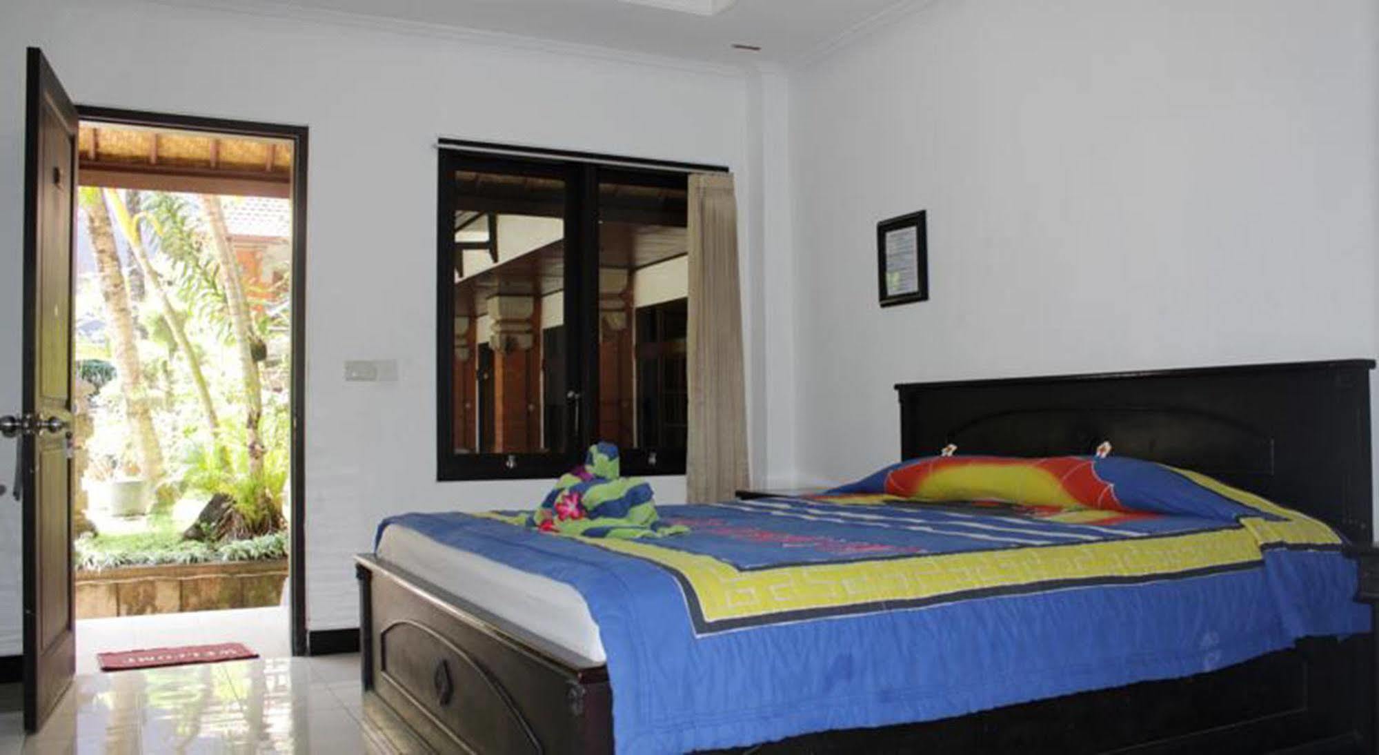 Hotel Puri Tanah Lot Кута Экстерьер фото