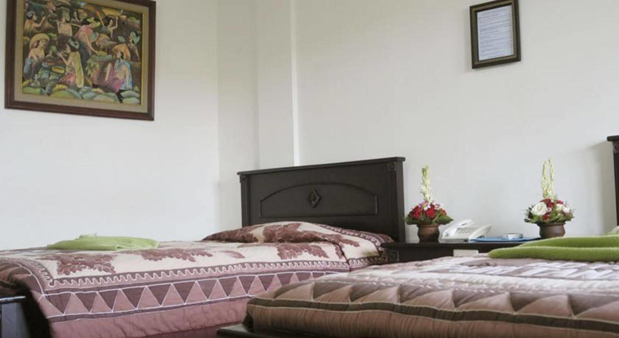 Hotel Puri Tanah Lot Кута Экстерьер фото